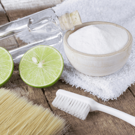 Bicarbonate de soude : Comment l'utiliser pour se laver les dents